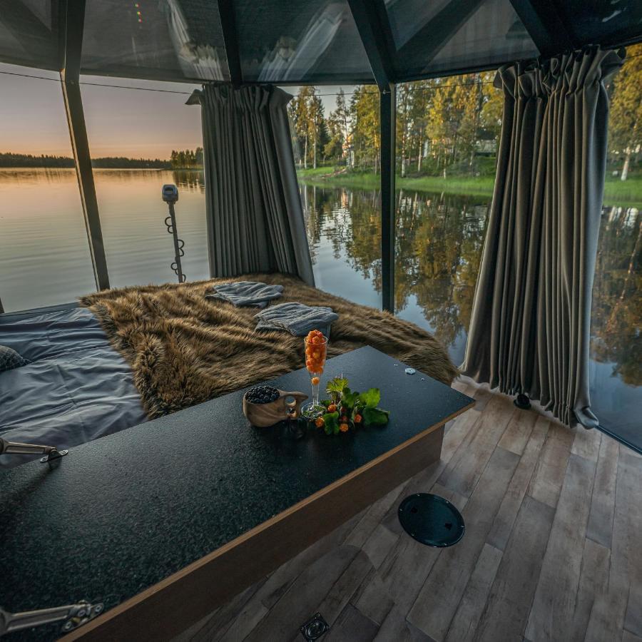 Aurora Igloo With Private Hot Tub By Invisible Forest Lodge Rovaniemi Eksteriør billede